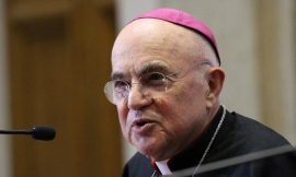 Archbishop Viganò: We must pray for those misled by ‘usurper Bergoglio’